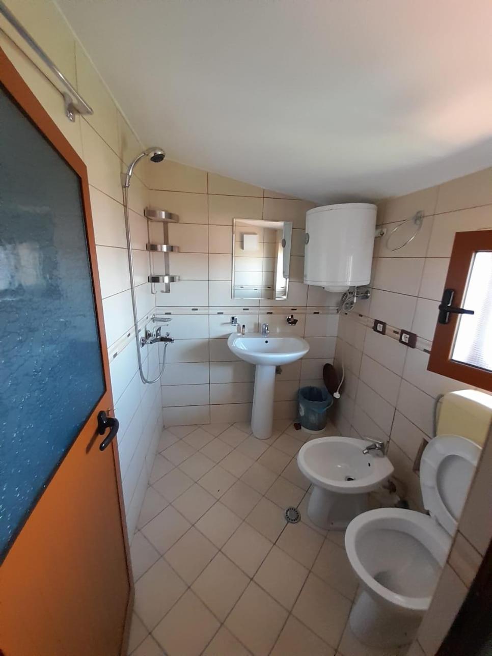 Aleksi&Eli Apartment Shkodër Екстериор снимка
